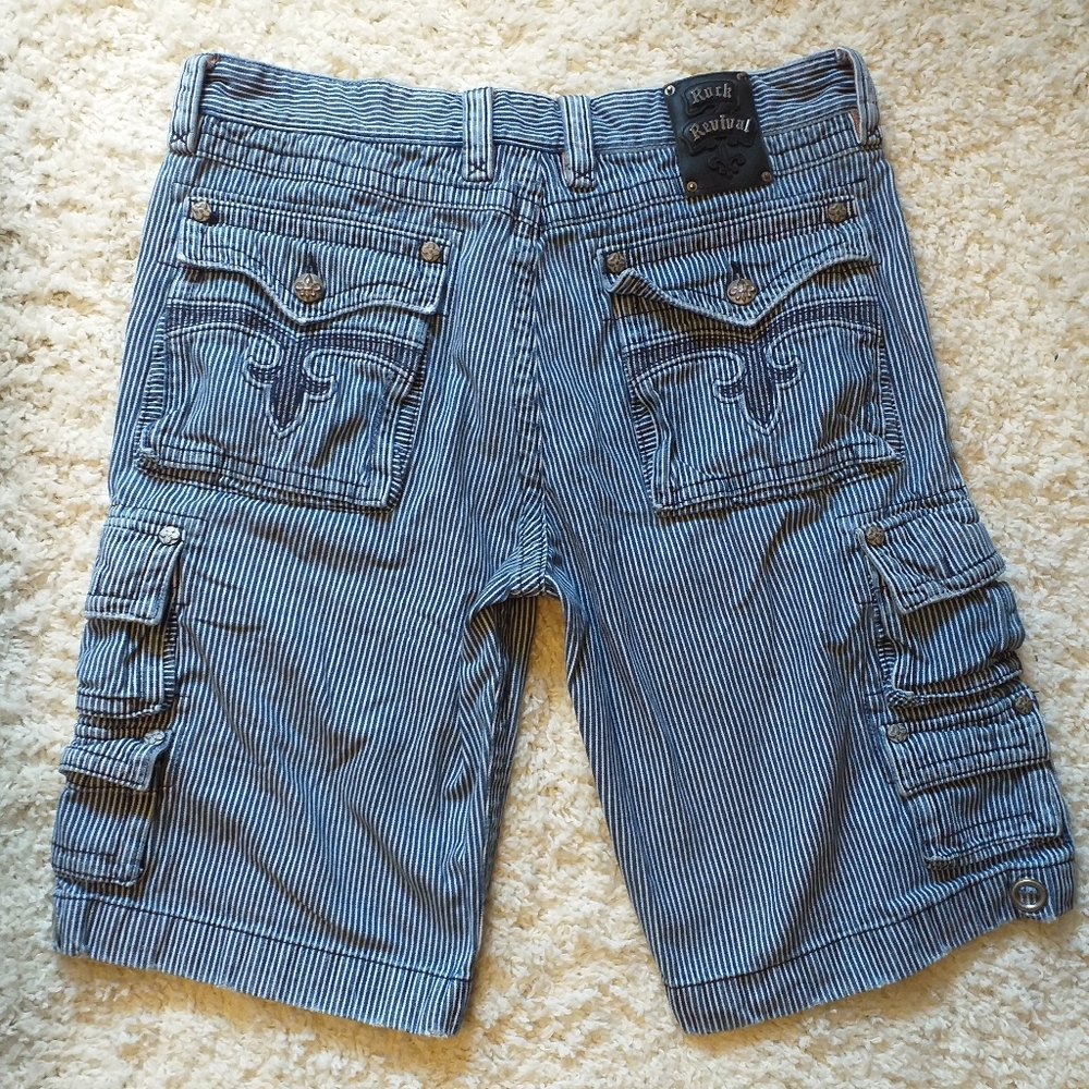 Mens rock revival pin striped cargo shorts, 36